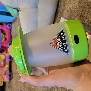 🦩 3 for $25 Kid lanterns NWT